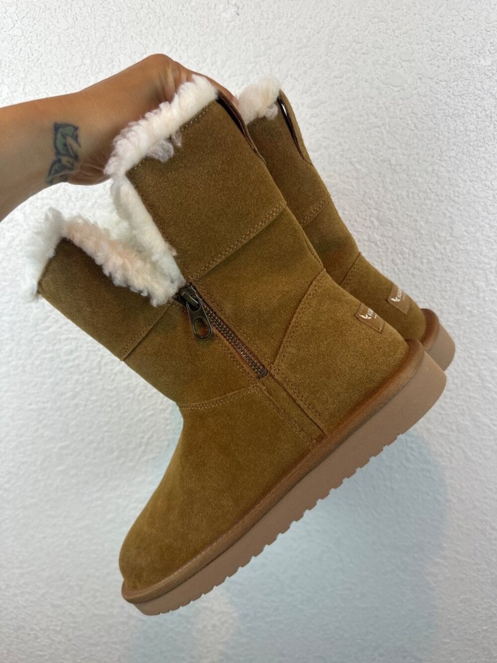 Koolaburra by UGG Chestnut Tan Faux Fur Zip Winter Boots Womens  Size 7 - Picture 4 of 8